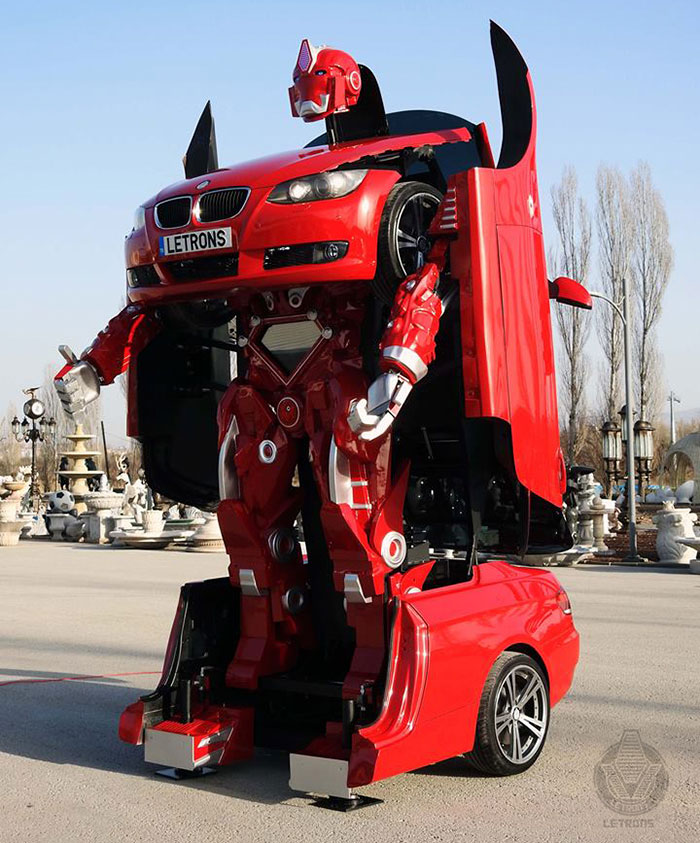 Türk mühendisler Letrons BMW Transformer Robot