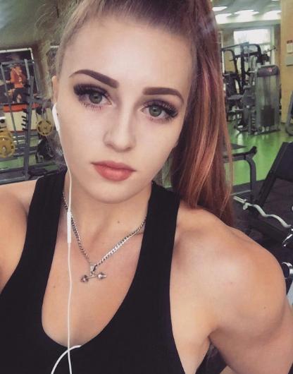 barbie yüzlü dev fenomen julia vins